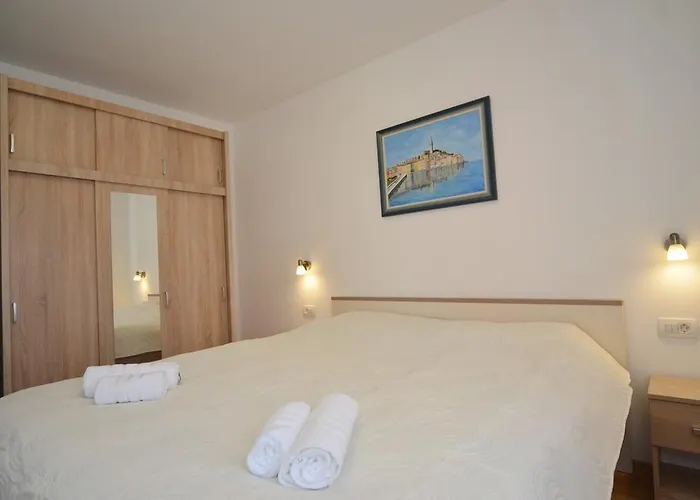 Apartment Dina 52