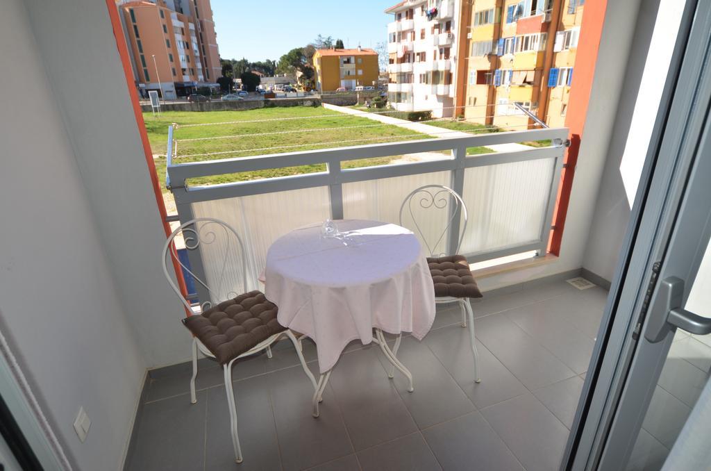 Apartment Dina 52